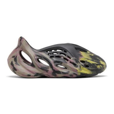 Adidas Yeezy Foam Runner “MX Carbon”